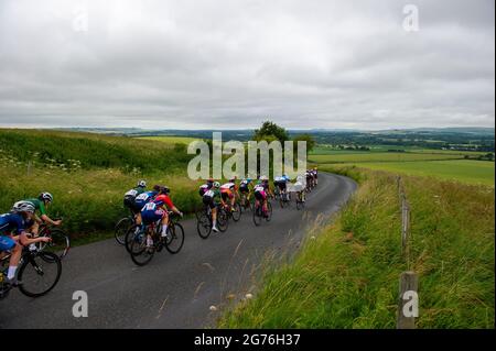 Pewsey, England. 11. Juli 2021. Action von den British Cycling Junior National Road Race Championships. Kredit: David Partridge/Alamy Live Nachrichten Stockfoto