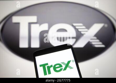 Ukraine. Juli 2021. In dieser Abbildung ist ein Trex Company Logo auf einem Smartphone und einem pc-Bildschirm zu sehen. (Foto von Pavlo Gonchar/SOPA Images/Sipa USA) Quelle: SIPA USA/Alamy Live News Stockfoto