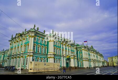 Das Staatliche Hermitage Museum ist ein Museum für Kunst und Kultur in St. Petersburg, Russland. Winter Palace, eines der größten und renommiertesten Museen in Stockfoto