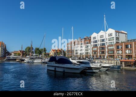 DANZIG, POLEN – 13. Juni 2021: Danzig, Polen – 13 2021. Juni „der neue Look der Marina Danzig“ Stockfoto