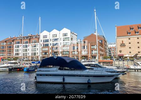 DANZIG, POLEN – 13. Juni 2021: Danzig, Polen – 13 2021. Juni „der neue Look der Marina Danzig“ Stockfoto