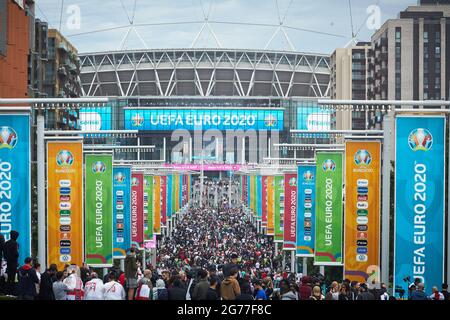 London, UK, 11/07/2020, EURO 2020 England Supporters and Police Confrontation Credit: ambra vernucchio/Alamy Live News Stockfoto