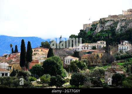 Blick auf die Altstadt von Athen und die Akropolis. Stockfoto