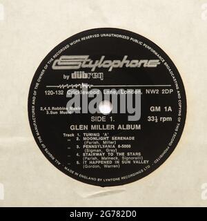 Glen Miller Album, ein Stock-Foto der 7' Single Vinyl 45 UpM Platte im Cover Stockfoto