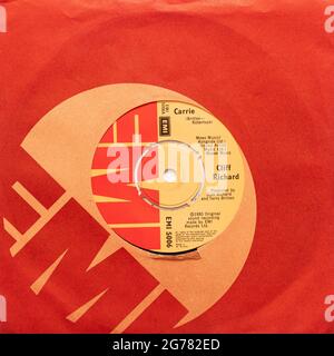 Carrie von Cliff Richard, ein Stock-Foto der 7' Single Vinyl-Schallplatte mit 45 U/min im Cover Stockfoto