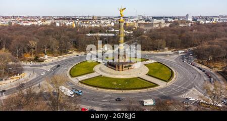 Berliner Siegessäule von oben - Luftaufnahme - Reisefotografie Stockfoto