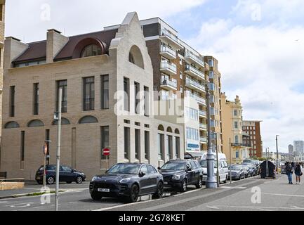 Neu renovierte Medina Haus an der Hove Küste. Ein ehemaliges türkisches Bad das Gebäude wurde vom Pink Floyd-Gitarristen Dave Gilmour aus Großbritannien umgebaut Stockfoto