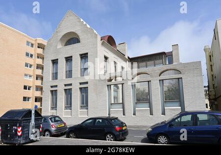 Neu renovierte Medina Haus an der Hove Küste. Ein ehemaliges türkisches Bad das Gebäude wurde vom Pink Floyd-Gitarristen Dave Gilmour aus Großbritannien umgebaut Stockfoto