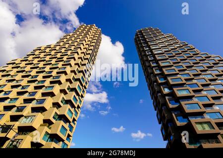 Die Northern Towers (Norra Tornen) sind zwei Wolkenkratzer in den Stadtteilen Helix und Innovation bei Torsplan im nordwestlichen Teil von Vasastaden in Stockfoto