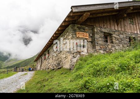 Europa, Österreich, Tirol, Stubaier Alpen, Pinnistal, Karalm im hinteren Pinnistal Stockfoto