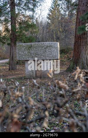 Europa, Deutschland, Baden-Württemberg, Weinstadt, neuer Gedenkstein 'Karlstein' Stockfoto