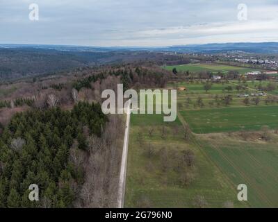 Europa, Deutschland, Baden-Württemberg, Region Schönbuch, Luftaufnahme am Aussichtspunkt Albblick am Waldrand von Schönbuch Stockfoto