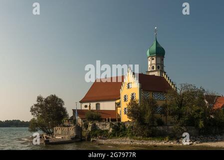 Wasserburg am Bodensee, Bayern, Kirche am See Stockfoto