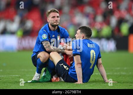 London, Großbritannien. Juli 2021. Ciro IMMOBIL (ITA) mit Andrea BELOTTI (ITA) nach dem Ende des Spiels. Finale, Spiel M51, Italien (ITA) - England (eng) 4-3 IE am 07/11/2021 in London/Wembley Stadium. Fußball Euro 2020 von 11.06.2021-11.07.2021. Foto; Marvin Guengoer/GES/Pool via Sven Simon Fotoagentur GmbH & Co. Pressefoto KG # Prinzessin-Luise-Str. 41 # 45479 M uelheim/R uhr # Tel 0208/9413250 # Fax. 0208/9413260 # GLS Bank # BLZ 430 609 67 # Konto 4030 025 100 # IBAN DE75 4306 0967 4030 0251 00 # BIC GENODEM1GLS # www.svensimon.net. Quelle: dpa picture Alliance/Alamy Live News Stockfoto