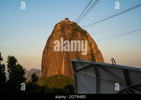 Sonnenuntergang vom Zuckerhut, Rio de Janeiro, Brasilien Stockfoto