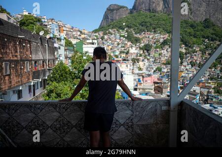 In Rocinha. Die größte Favela Brasiliens befindet sich in der südlichen Zone von Rio de Janeiro zwischen den Bezirken SÃ£o Conrado und Gávea. Stockfoto