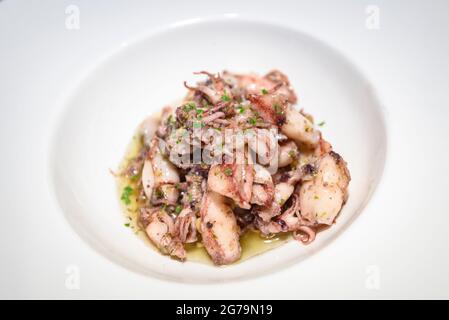 Gericht aus dem Restaurant Fonda Sala in Olost, das einen Michelin-Stern hat (Olost, Barcelona, Katalonien, Spanien) ESP.: Plato del Restaurante Fonda Sala Stockfoto