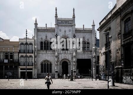 Vor dem Königlich Portugiesischen Kabinett von Reading oder Real Gabinete Portugus da Leitura. Es hat die größte und wertvollste Literatur des Portugiesischen außerhalb Portugals. Rio de Janeiro, Brasilien Stockfoto