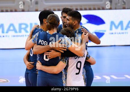 Cisterna Di Latina, Italien. Juli 2021. Italien gegen Argentinien beim Testspiel Volley, bevor es zu den Olympischen Spielen in Tokio beim Palazzetto dello Sport (Cisterna di Latina) aufbruch. (Foto von Domenico Cippitelli/Pacific Press) Quelle: Pacific Press Media Production Corp./Alamy Live News Stockfoto