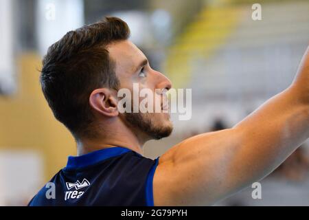 Cisterna Di Latina, Italien. Juli 2021. Italien gegen Argentinien beim Testspiel Volley, bevor es zu den Olympischen Spielen in Tokio beim Palazzetto dello Sport (Cisterna di Latina) aufbruch. (Foto von Domenico Cippitelli/Pacific Press) Quelle: Pacific Press Media Production Corp./Alamy Live News Stockfoto