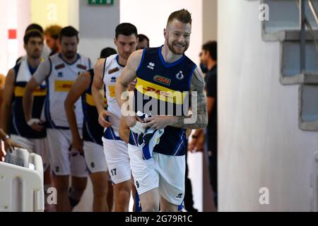 Cisterna Di Latina, Italien. Juli 2021. Italien gegen Argentinien beim Testspiel Volley, bevor es zu den Olympischen Spielen in Tokio beim Palazzetto dello Sport (Cisterna di Latina) aufbruch. (Foto von Domenico Cippitelli/Pacific Press) Quelle: Pacific Press Media Production Corp./Alamy Live News Stockfoto