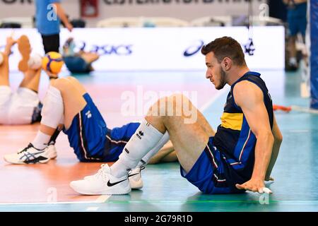 Cisterna Di Latina, Italien. Juli 2021. Italien gegen Argentinien beim Testspiel Volley, bevor es zu den Olympischen Spielen in Tokio beim Palazzetto dello Sport (Cisterna di Latina) aufbruch. (Foto von Domenico Cippitelli/Pacific Press) Quelle: Pacific Press Media Production Corp./Alamy Live News Stockfoto