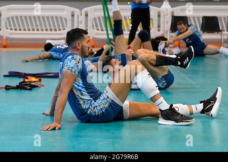 Cisterna Di Latina, Italien. Juli 2021. Italien gegen Argentinien beim Testspiel Volley, bevor es zu den Olympischen Spielen in Tokio beim Palazzetto dello Sport (Cisterna di Latina) aufbruch. (Foto von Domenico Cippitelli/Pacific Press) Quelle: Pacific Press Media Production Corp./Alamy Live News Stockfoto