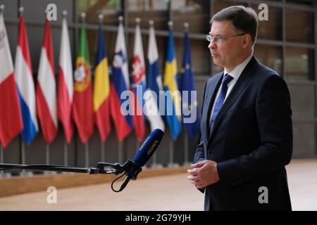 EU-Kommissar Valdis DOMBROVSKIS während eines Treffens der Finanzminister der Eurogruppe auf dem Europäischen Rat in Brüssel, Belgien. Juli 2021. Kredit: ALEXANDROS MICHAILIDIS/Alamy Live Nachrichten Stockfoto