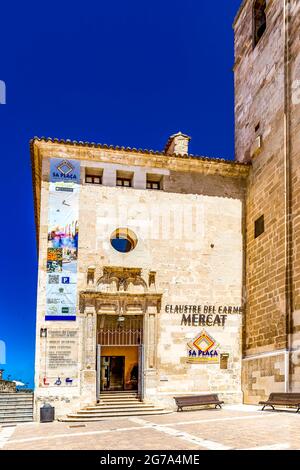 Claustre del Carme, ehemalige Karmelitenkirche mit Klosterkomplex, heute die Markthalle der Stadt, Mahon, Maó, Menorca, Spanien, Europa Stockfoto