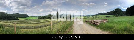 Romantischer Blick über das Sauerland Stockfoto