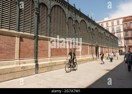 Malaga Spanien, Rückseite der Markthalle von Atarazanas in Malaga, Andalusien, Spanien. Stockfoto