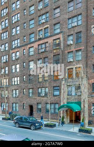 405 East 54th Street, The Sutton Collection, entworfen von George und Edward Blum, erbaut 1930. Stockfoto