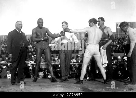 Jack Johnson gegen Jim Flynn - Boxkampf 1912. Stockfoto