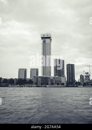 Der Zalmhaven Tower, Neubau in Rotterdam, 4. juli 2021, Rotterdam, Niederlande Stockfoto