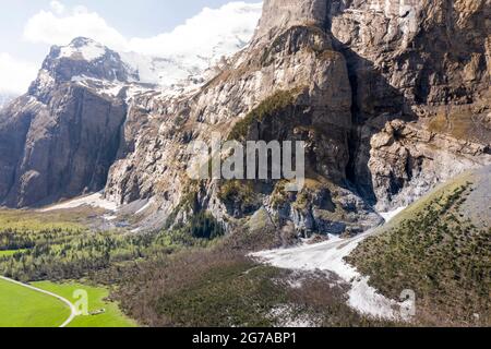 Wiesen und Wasserwelten im Gasterental, Schweiz Stockfoto