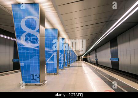 Moskau, Russland - 10. Juli 2021, U-Bahnstation Lomonosovsky Prospekt -- ist eine Station auf der Linie der Linie „Kinninsko-Solntsevskaya“. Es wurde am 16. März 2017 eröffnet Stockfoto