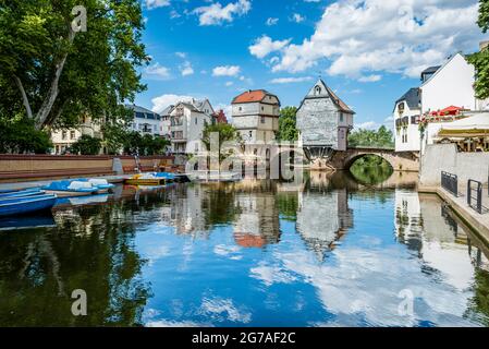 1495, Alte nahe-Brücke, Bad Kreuznach, Brücke, Brückenhäuser, Brückenpatron, Christuskreuz, Denkmalschutz, Häuser, Johannes von Nepomuk, KH, Kreisstadt, Mannheimerstraße, Mühlenteich, nahe, Nebenfluss, flussaufwärts, Porphyr, Sandstein, Steinbrücke, Wörthinsel Stockfoto