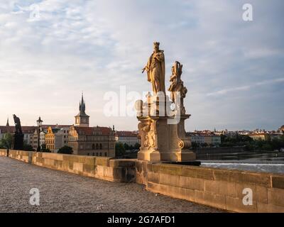 St. Francis Borgia Statue auf der Karlsbrücke, Prag, Tschechische RepublikMade by F. M. Brokoff in 1710. Stockfoto