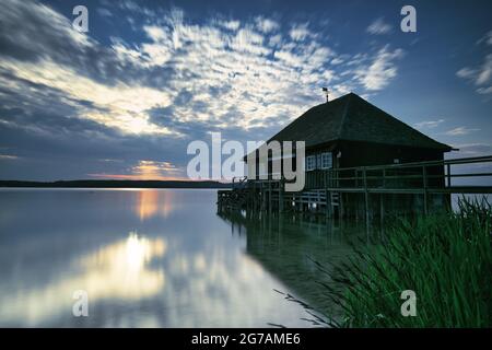 Bootshaus in Inning am Ammersee, Kreis Starnberg, Oberbayern, Bayern, Deutschland, Europa Stockfoto
