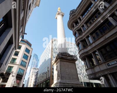 London, Greater London, England - 12 2021. Juni: Das Denkmal des großen Feuers von London Stockfoto