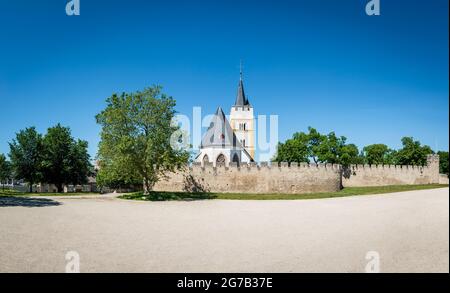 Burgkirche in, Ingelheim, evangelische, spätgotische Wehrkirche, Wahrzeichen, mittelalterliche Festung, Rheinhessen, Deutschland Stockfoto
