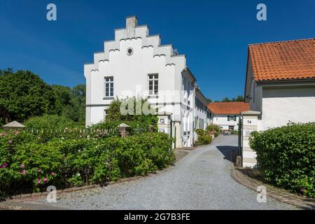 Deutschland, Erkrath, Alt-Erkrath, Bergisches Land, Niederbergisches Land, Niederberg, Rheinland, Nordrhein-Westfalen, Haus Morp, gut Morp, Bauernhof, Herrenhaus, Stufengiebel, Eingangstor Stockfoto