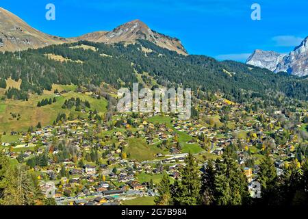 Chalets und Ferienhäuser in Les Diablerets, Waadt, Schweiz Stockfoto
