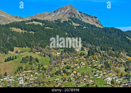 Chalets und Ferienhäuser in Les Diablerets, Waadt, Schweiz Stockfoto