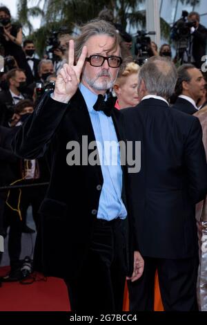 Jarvis Cocker nimmt am 12. Juli 2021 an der Premiere von „The Fench Dispatch“ während der 74. Jährlichen Filmfestspiele von Cannes in Cannes, Frankreich, Teil. Stockfoto