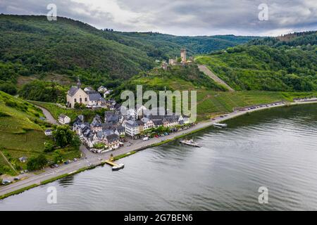 Beilstein an der Mosel mit Burg Metternich, Moseltal, Deutschland Stockfoto