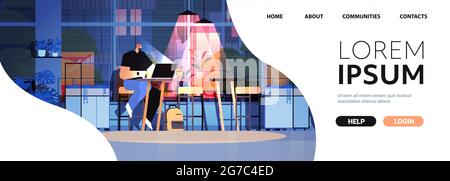 Überarbeiteter Geschäftsmann, der am Arbeitsplatz sitzt, Geschäftsmann, Freiberufler, der auf den Computerbildschirm schaut Stock Vektor