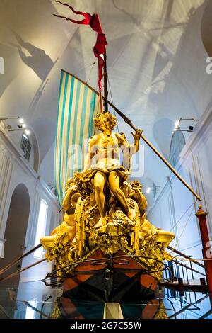VENARIA REALE, ITALIEN - CA. MAI 2021: Der Bucentaur (Bucintoro, 1729). Antikes Königliches Schiff der Savoia Familie. Stockfoto