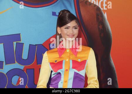 Los Angeles, Kalifornien, USA. Juli 2021. Zendaya 07/12/2021 die Weltpremiere von „Space Jam: A New Legacy“ im La Live Regal Cinemas in Los Angeles, CA Foto von Izumi Hasegawa/HollywoodNewsWire.net Quelle: Hollywood News Wire Inc./Alamy Live News Stockfoto