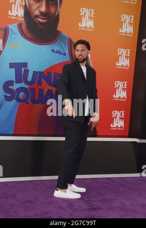 Klay Thompson 07/12/2021 die Weltpremiere von „Space Jam: A New Legacy“ fand im La statt Live Regal Cinemas in Los Angeles, CA Foto von Izumi Hasegawa/HollywoodNewsWire.net Quelle: Hollywood News Wire Inc./Alamy Live News Stockfoto